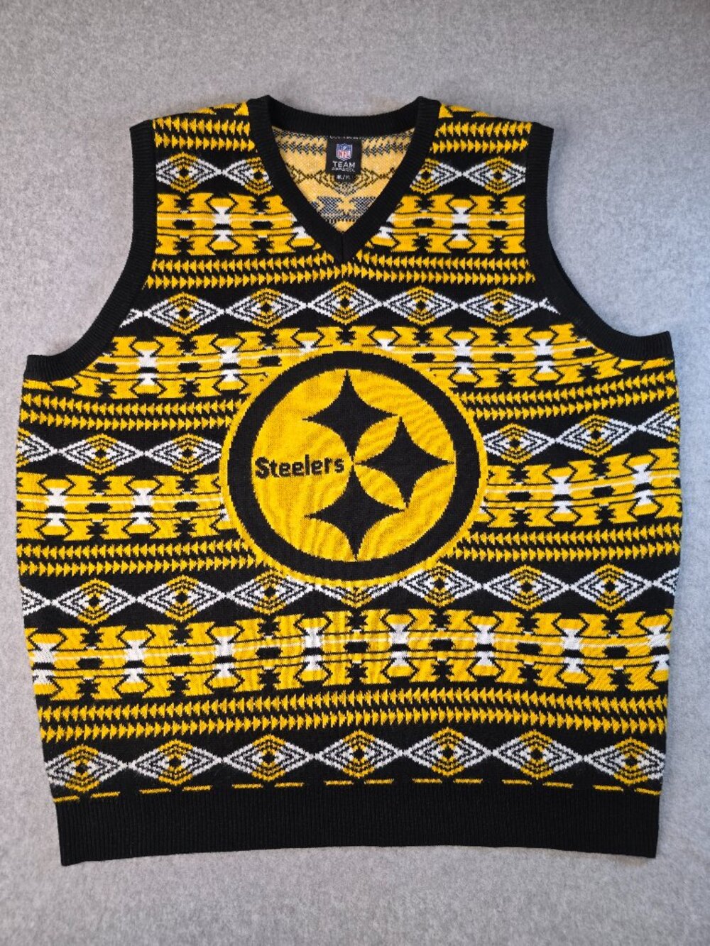 Pittsburgh Steelers Mens XL Sweater Vest Pullover Black n Gold NFL Apparel KLEW